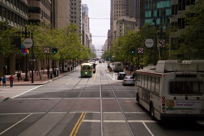 trolley_transit_road_urban_bus-2402.jpg